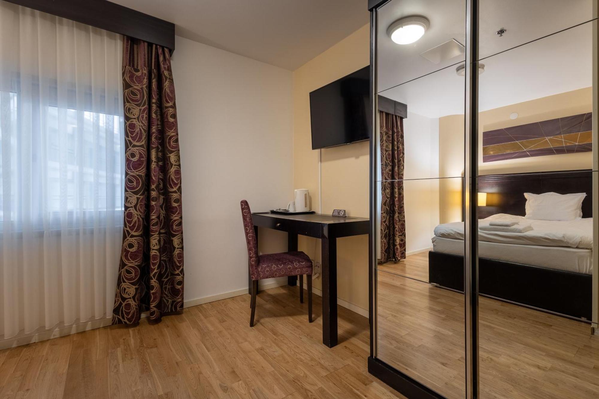 Solna Park & Hotel Eksteriør billede